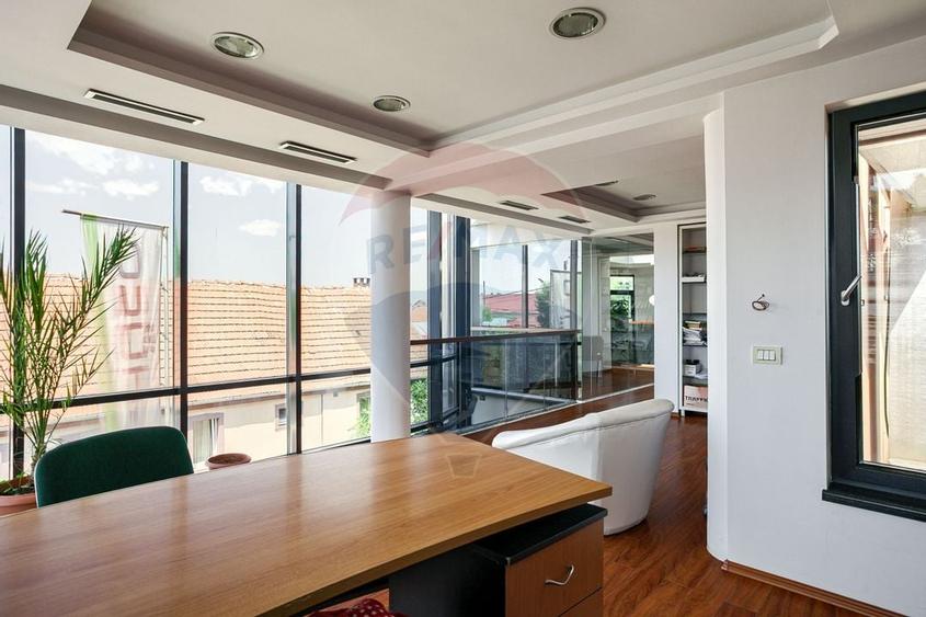 Cladire de birouri Micalaca pe principala, vad si vizibilitate sporita - 9