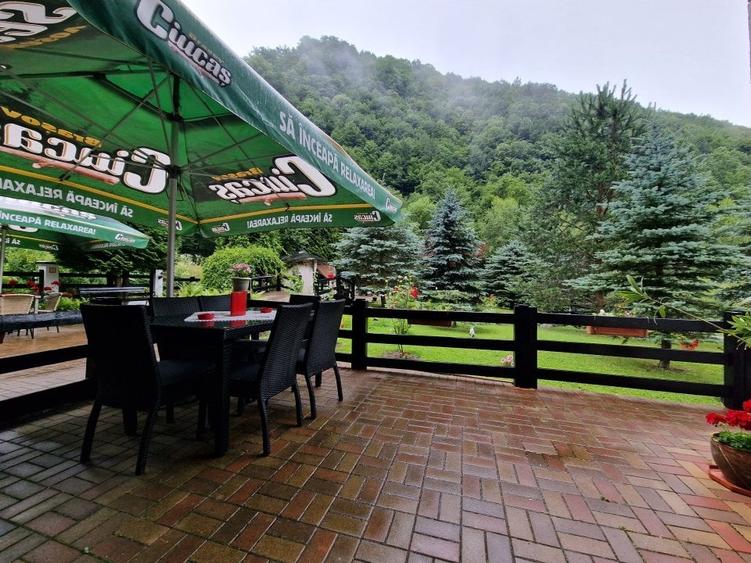 Complex Turistic - 900 mp utili -  teren 3000 mp - Piscina - zona turistica - 25