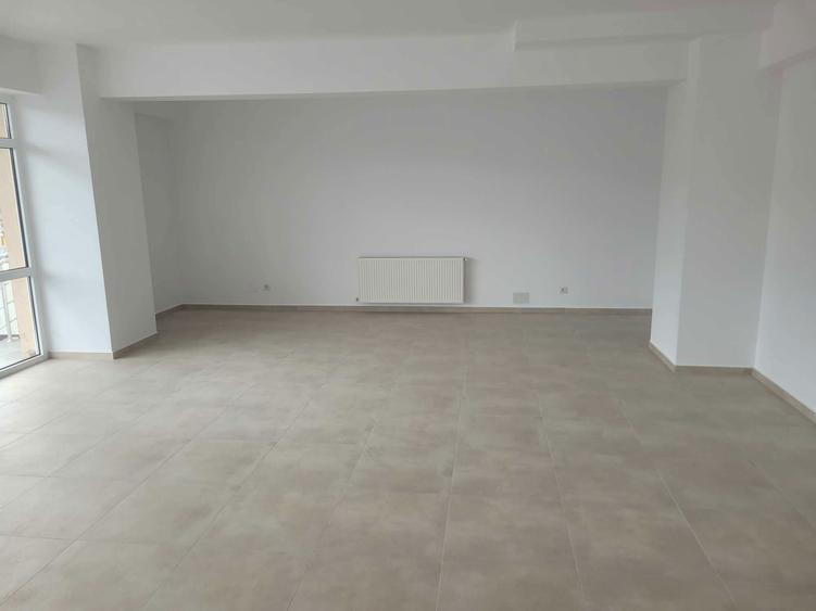 Inchiriez spatiu comercial - 1