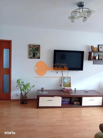 4 camere 100 mp la 250m de metrou si Pia?a Gorjului - 1