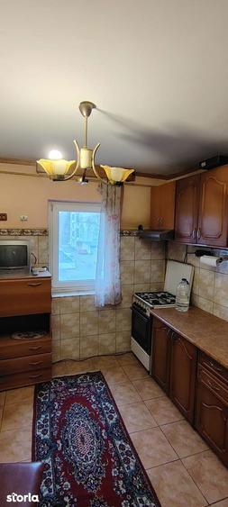 Apartament 4 camere str.Primaverii etaj 2 - 7