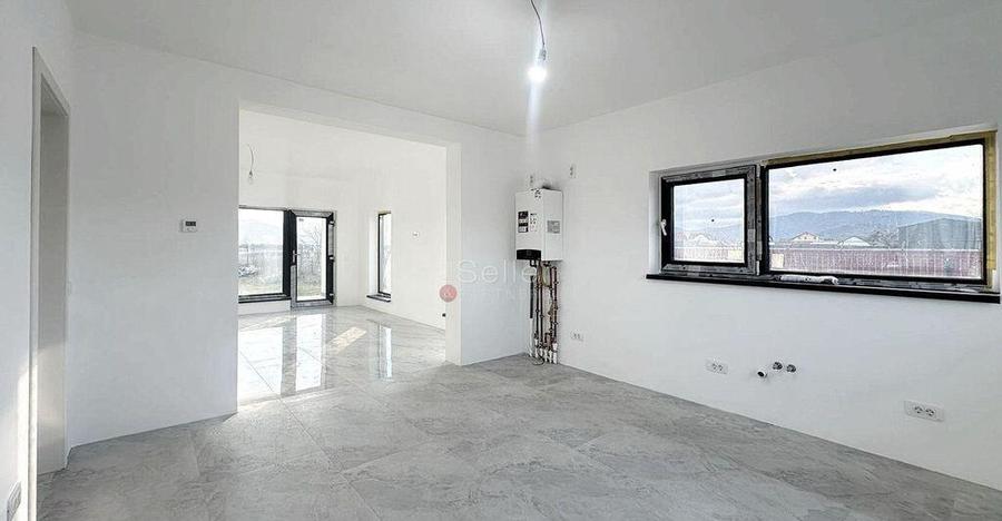 Curte Generoasa Compartimentare Practica - 13