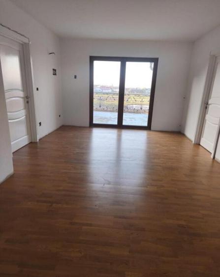 Casa finisata, teren 2500mp, Marginea - 22