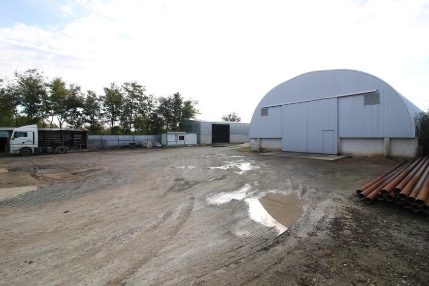 Baza de cereale in functiune , 4500 mp intravilan + 2 depozite (aprox 1000mp) - 2