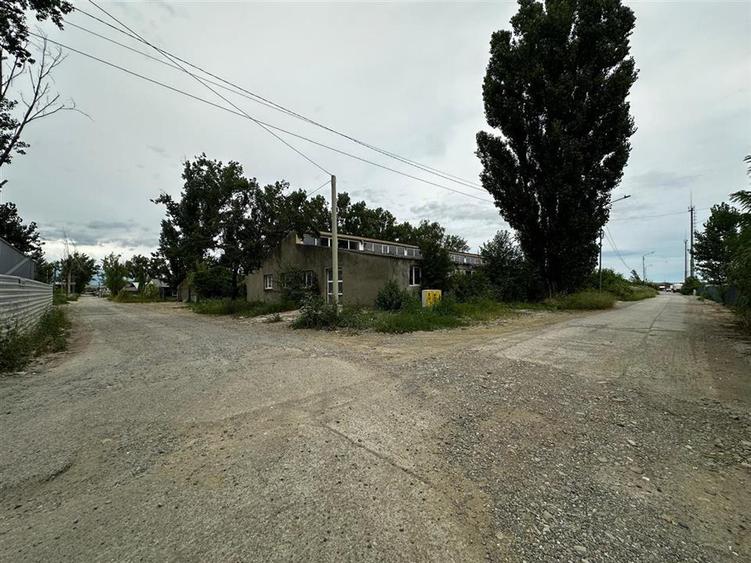 Spațiu industrial, de 400 mp, în Tomești