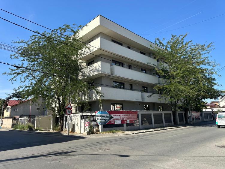 Aparatorii Patriei - Apartament 3 camere - 2