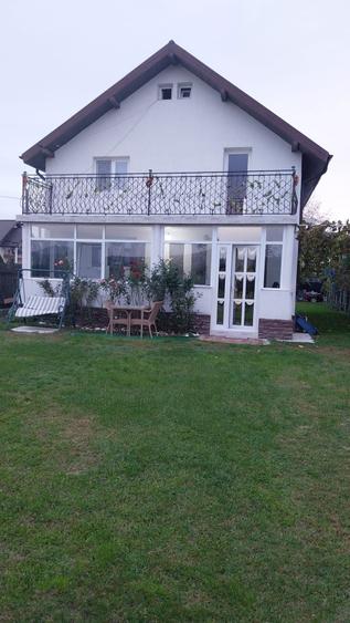 vila de vanzare 200mp - 1