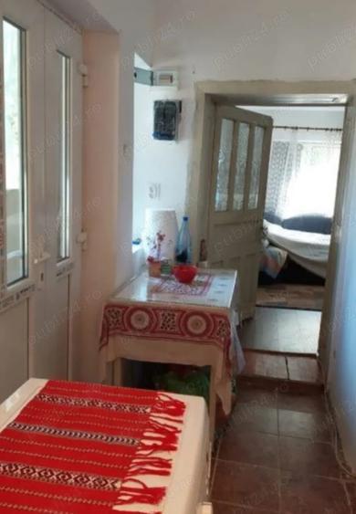 Casa de vanzare intr-o zona linistita in comuna Mociu - 5