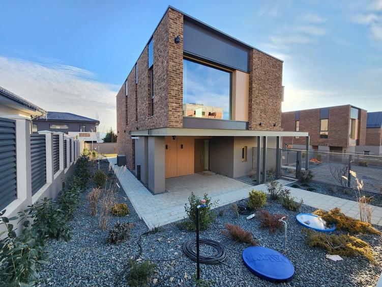 Vilă High-End în Miroslava – Stil, Lumină și Arhitectură Modernă - 4