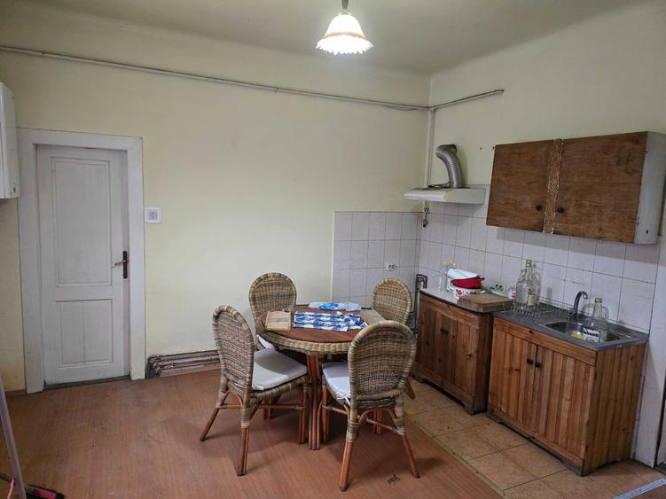 Persoana fizica vand casa, central - 2