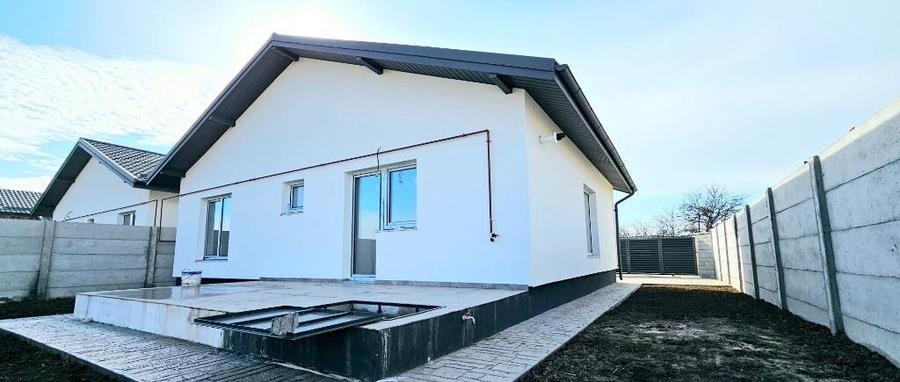 Casa pe parter+pod 3 CAMERE/Com.Berceni,Ilfov/COMISION 0 % - 11