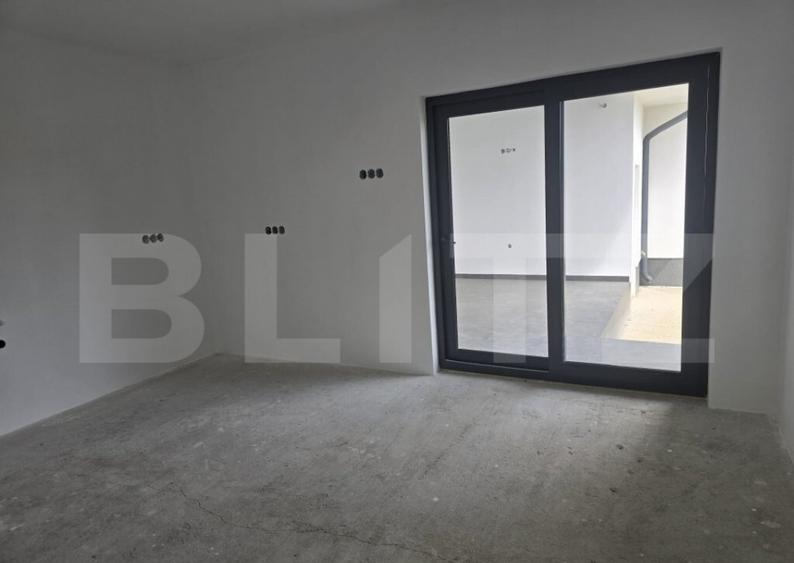 Casa 2 camere, 120 mp -7.8 ari teren . Lazuri - 5