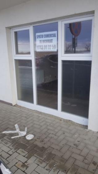 Inchiriez spatiu comercial in cartierul Magnolia pe str. Calea Surii Mici ! - 1