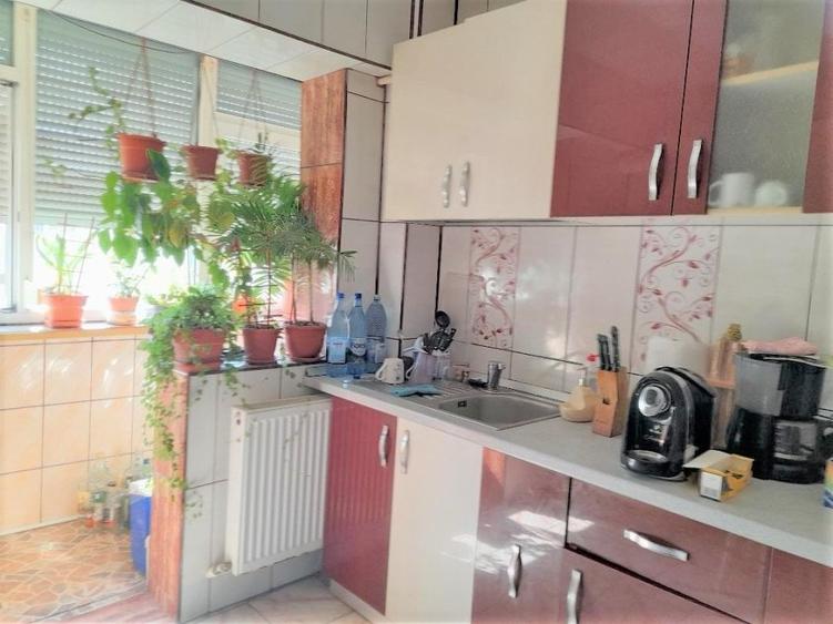 Vanzare 3 camere-Imobiliare MAXICONFORT - 2