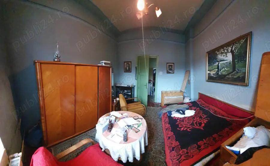 Vanzare apt 2 camere, Lupeni, langa sediu BCR - 1