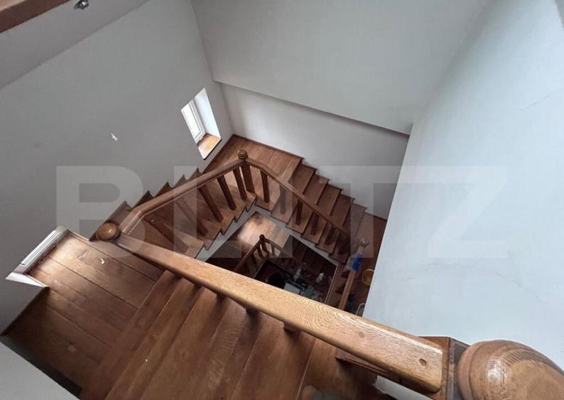 Casa cu 7 camere, 4 bai, 330 mp, 900 mp curte, zona Ford - 9