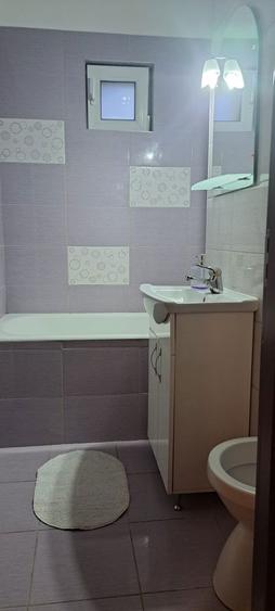 Proprietar inchiriez apartament cu doua camere mobilat modern - 2