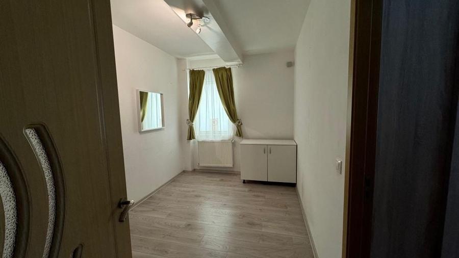 Apartament cu 3 camere decomandat în Șelimbăr