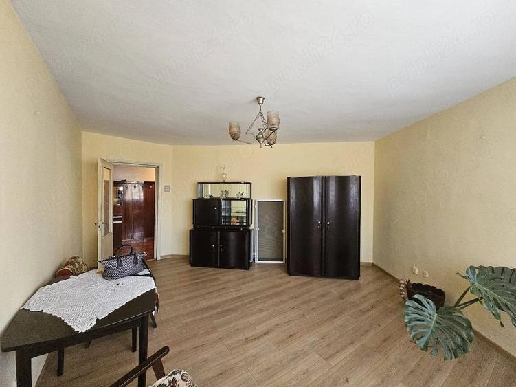 De vinzare apartament ,4 camere, 2 bai ,etj.2 - 7