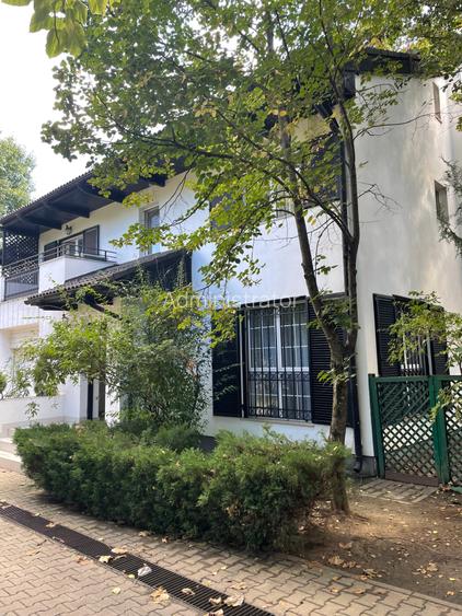 Iancu Nicolae vila 5 dormitoare gradina matura