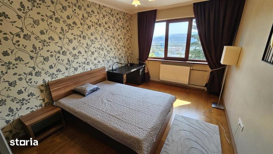 Apartament cu 4 camere în Gruia