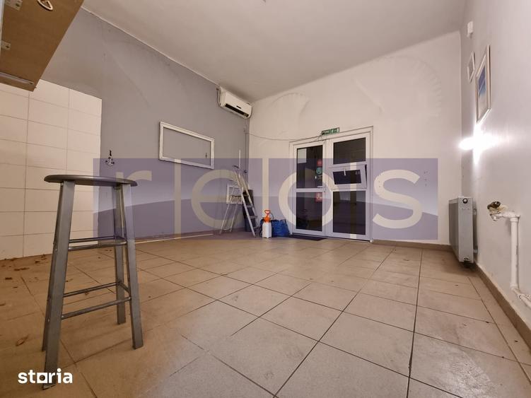 Casă cu 9 camere semidecomandat cu Teren 260 Mp în Timpuri Noi