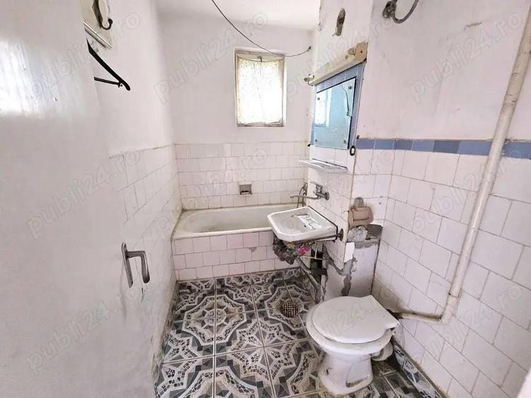 Apartament cu 3 camere decomandat | Etajul 3 - Botizului - 11