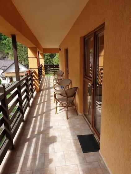 Pensiune de vânzare – ideală pentru investiție - 5