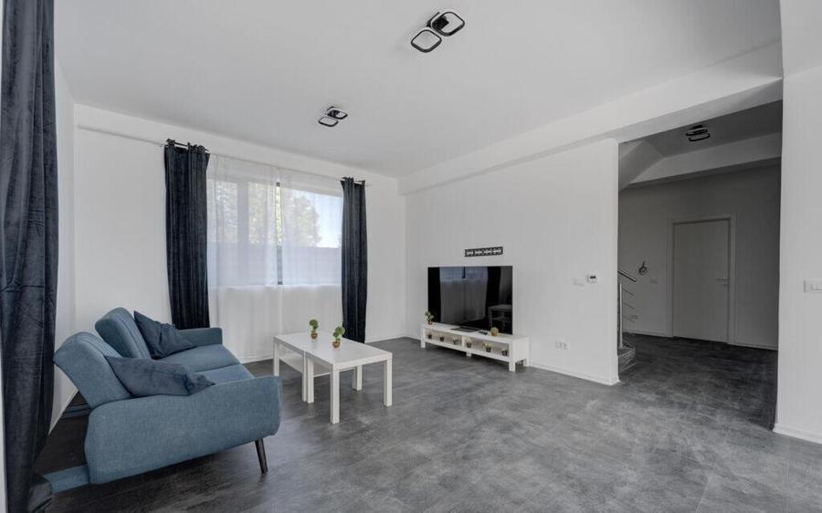 Casa moderna 3 dormitoare,140m2,living generos, loc - 16