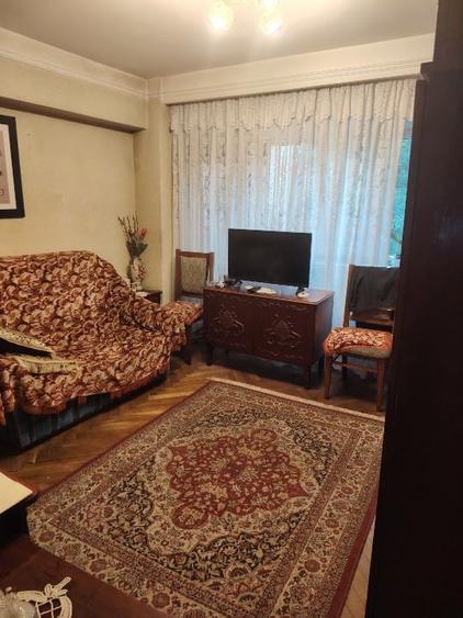 Apartament cu 4 camere de vânzare urgent! - 1