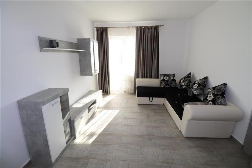 Apartament 2 camere,mobilat si utilat, bloc nou, central, parcare - 12