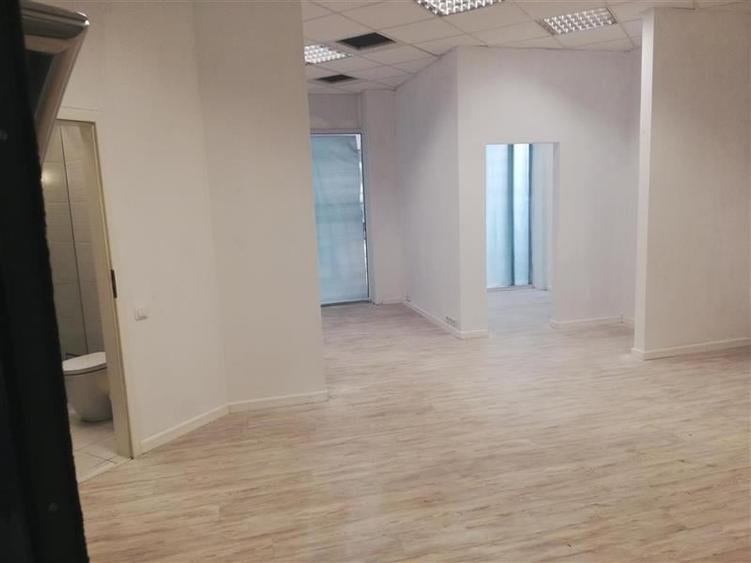 Inchiriere Spatii Comerciale de la 37 mp - 19