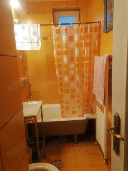 Apartament cu 3 camere decomandat, mobilat în Central
