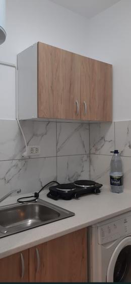 Camera cu baie- proprie- renovata- Tractorul  - 1