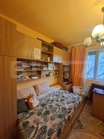 Apartament cu o camera de vanzare - 2