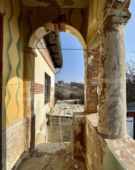 Conac cu teren intravilan 8759 mp, priveliste panoramica, Ci - 13