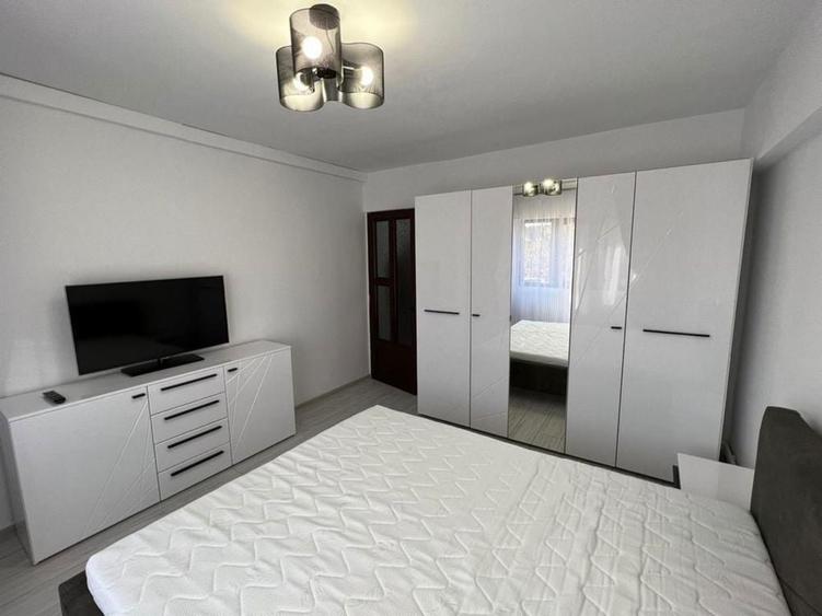 Ofer spre inchiriere apartament 2 camere in Piata Dorobanti 2 - 8