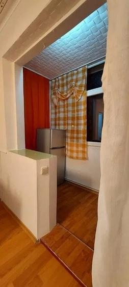 Apartament cu 2 camere, etajul 2/4, zona Tatarasi - 4