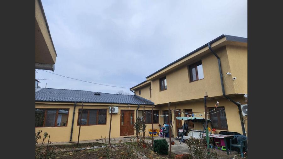 Comision 0 Casa de vanzare 4 camere pe Str. Miron Costin - 7