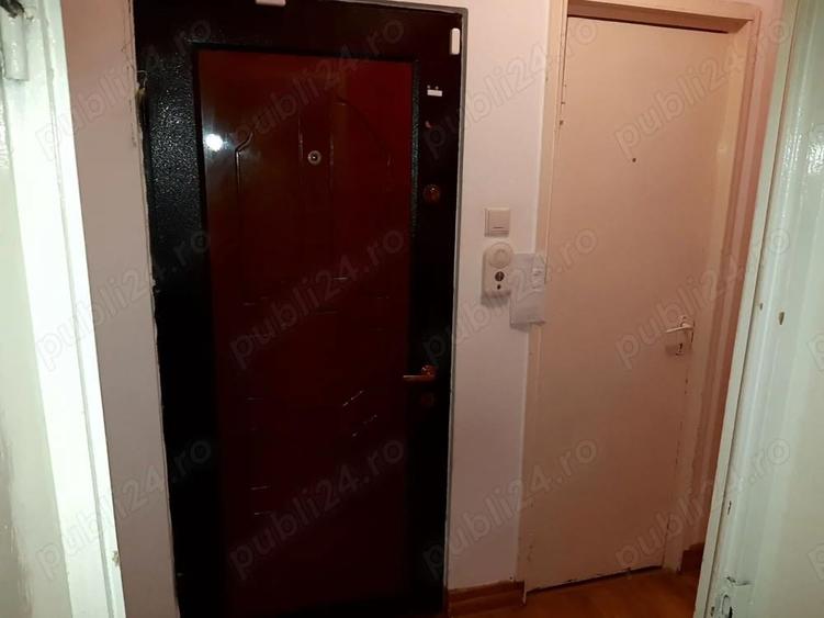 Vand apartament 2 camere Aleea Rogerius Oradea, bl E - 2