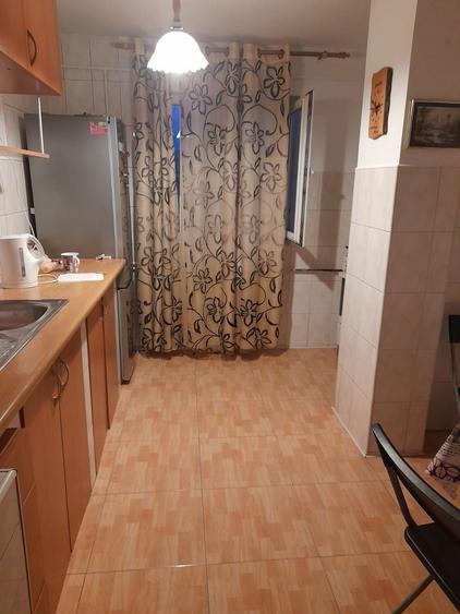 Inchiriez apartament 2 camere - 3