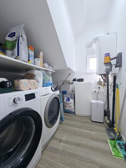 VILA MOBILATA SI UTILATA - 5 camere - 3 bai - dressing - 456mp teren - placa - 6