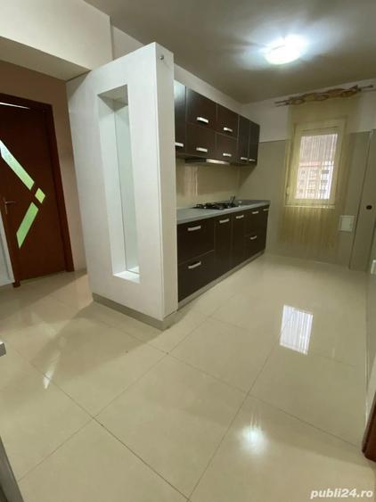 Proprietar, vand apartament cu 2 camere in Baile Herculane - 2