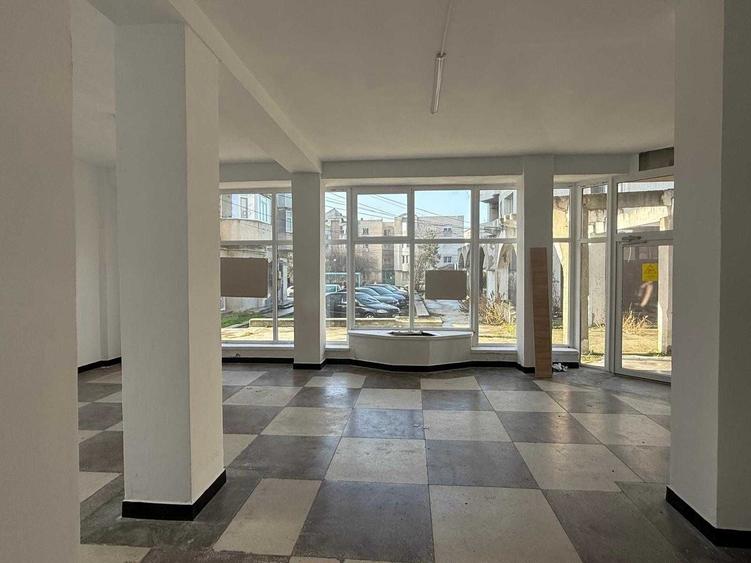 Spațiu comercial, de 158 mp, în Nord