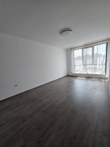 Birou, de 50 mp, în Casa de Cultură