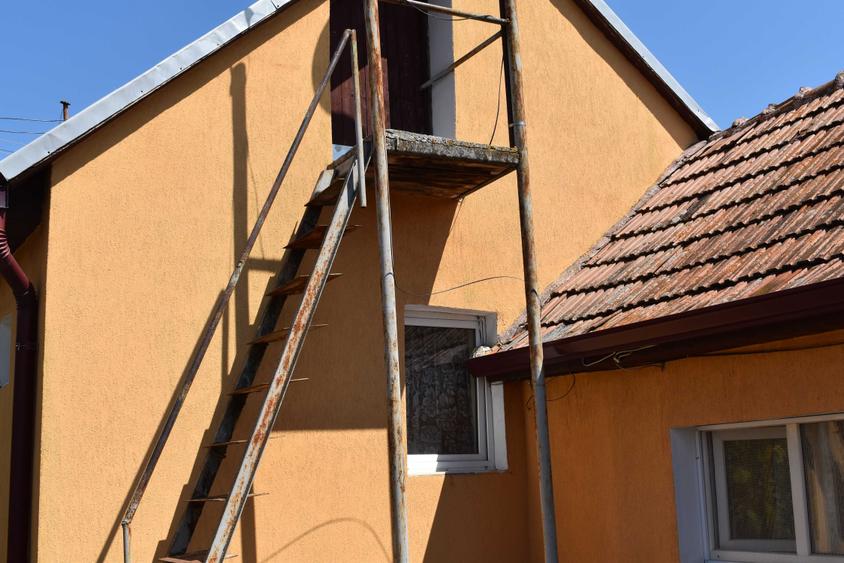 Casă cu 4 camere în Central
