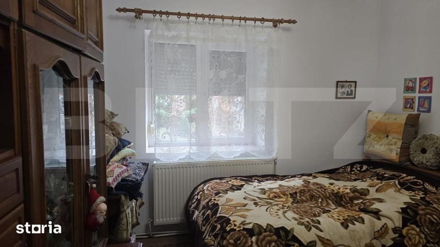 Casa 6 camere, 227 mp, teren 444 mp, zona Nord - 18