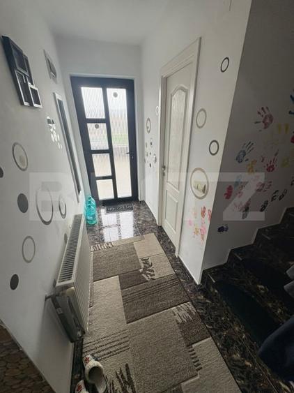 Casă individuală cu 4 camere cu Canalizare în Sud