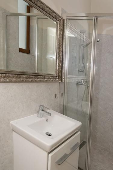 Apartament cu 2 camere, mobilat în Ultracentral