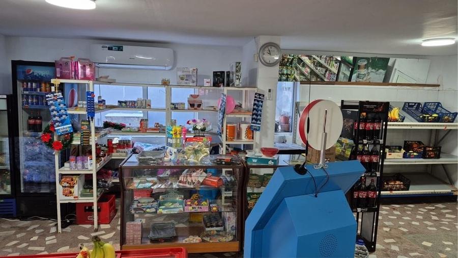 Spațiu comercial, de 800 mp, în Tătărăni